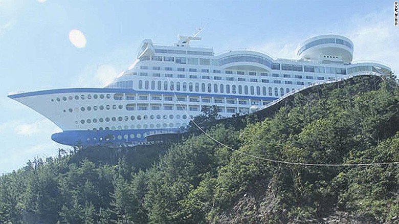 Khu nghỉ dưỡng Sun Cruise (Donghae, Hàn Quốc) - Bạn muốn đi du thuyền nhưng sợ bị say sóng? Vậy thì khách sạn này có thể là lựa chọn cho bạn. Khách sạn có mọi dịch vụ để bạn trải nghiệm như trên một chiếc du thuyền xa hoa thực sự.